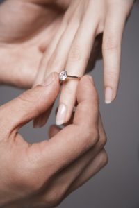 טבעת אירוסין מחיר